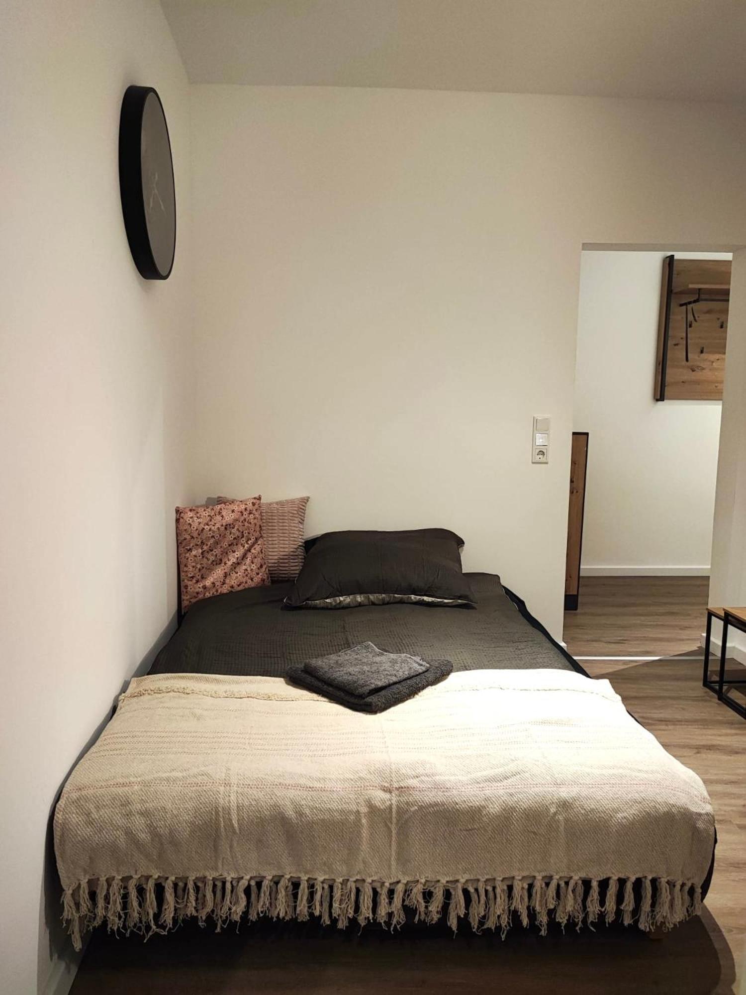 Rtr Essen - Fuer Bis Zu 8 Personen - Voll Ausgestattet - Zentral Limbecker Platz - Messe - Uniklinikum - Smart Tv - Modern Apartment ภายนอก รูปภาพ