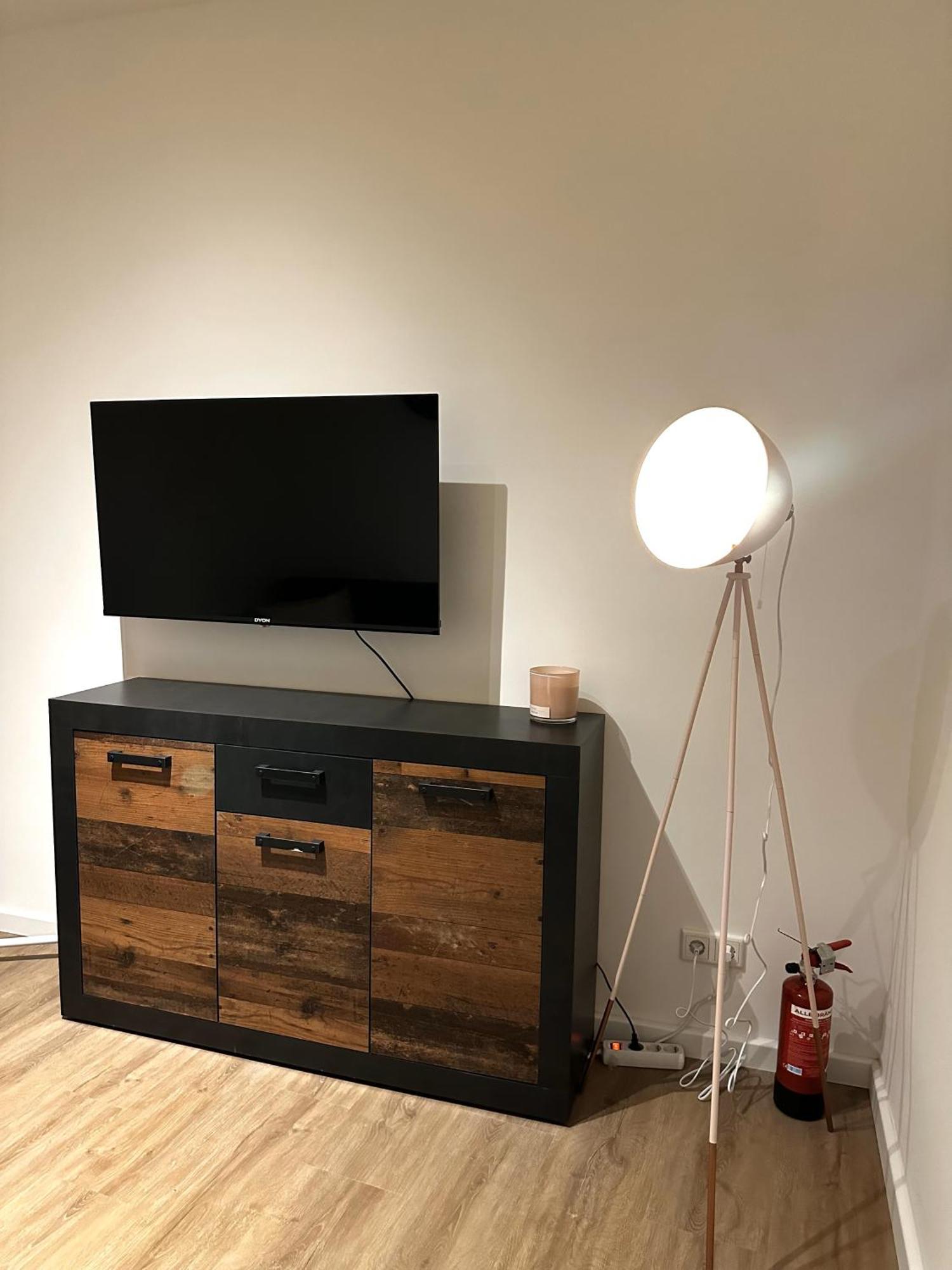 Rtr Essen - Fuer Bis Zu 8 Personen - Voll Ausgestattet - Zentral Limbecker Platz - Messe - Uniklinikum - Smart Tv - Modern Apartment ภายนอก รูปภาพ
