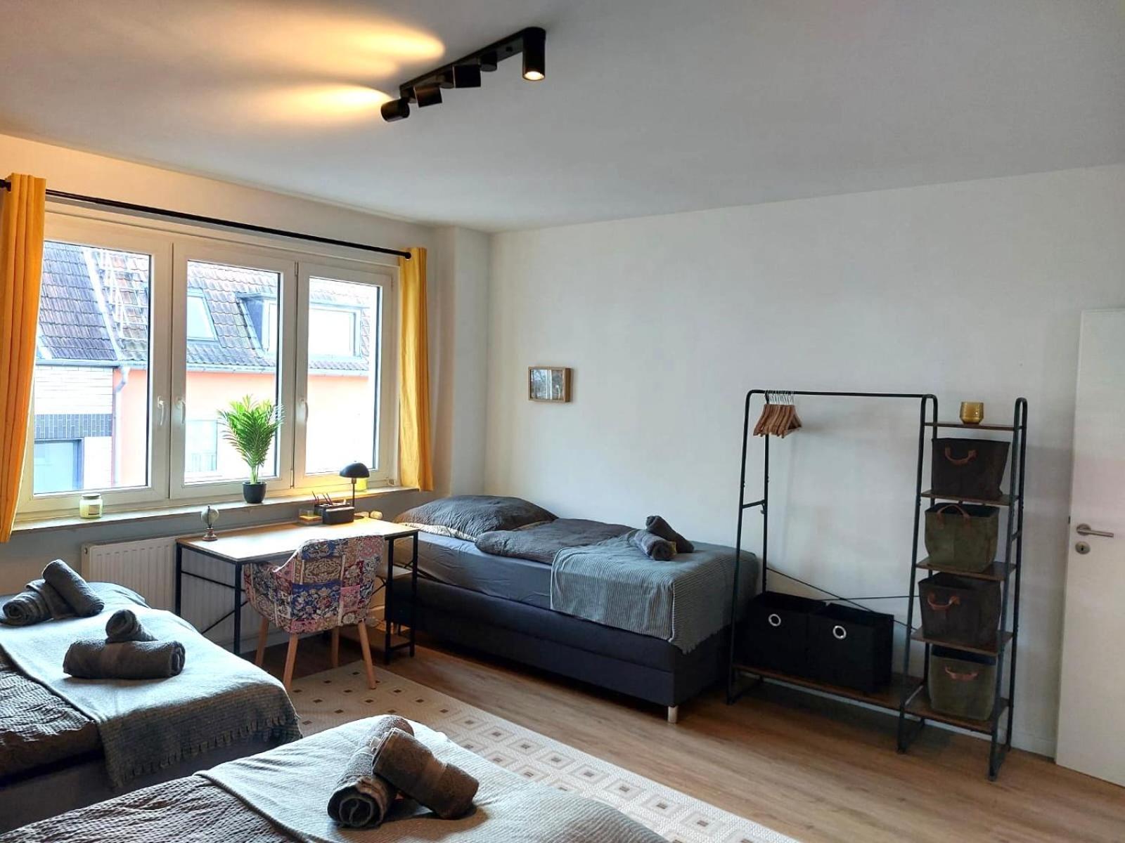 Rtr Essen - Fuer Bis Zu 8 Personen - Voll Ausgestattet - Zentral Limbecker Platz - Messe - Uniklinikum - Smart Tv - Modern Apartment ภายนอก รูปภาพ