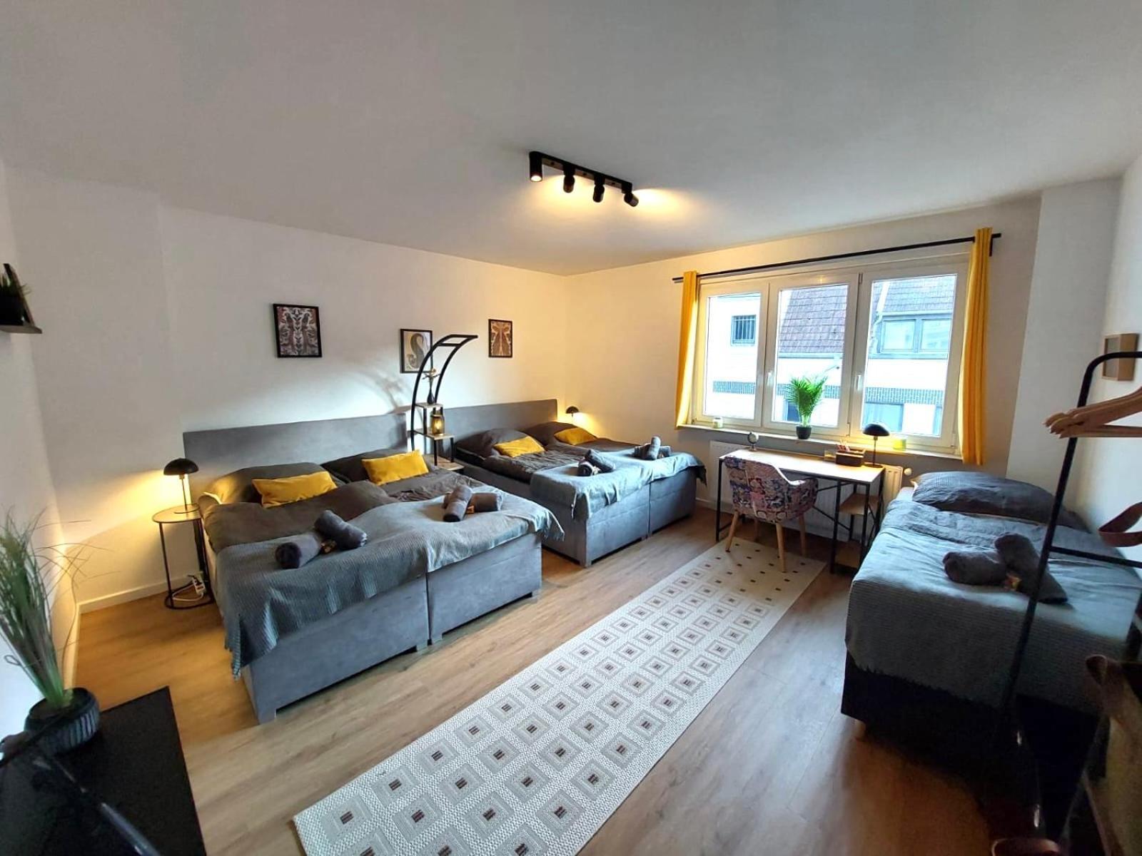 Rtr Essen - Fuer Bis Zu 8 Personen - Voll Ausgestattet - Zentral Limbecker Platz - Messe - Uniklinikum - Smart Tv - Modern Apartment ภายนอก รูปภาพ